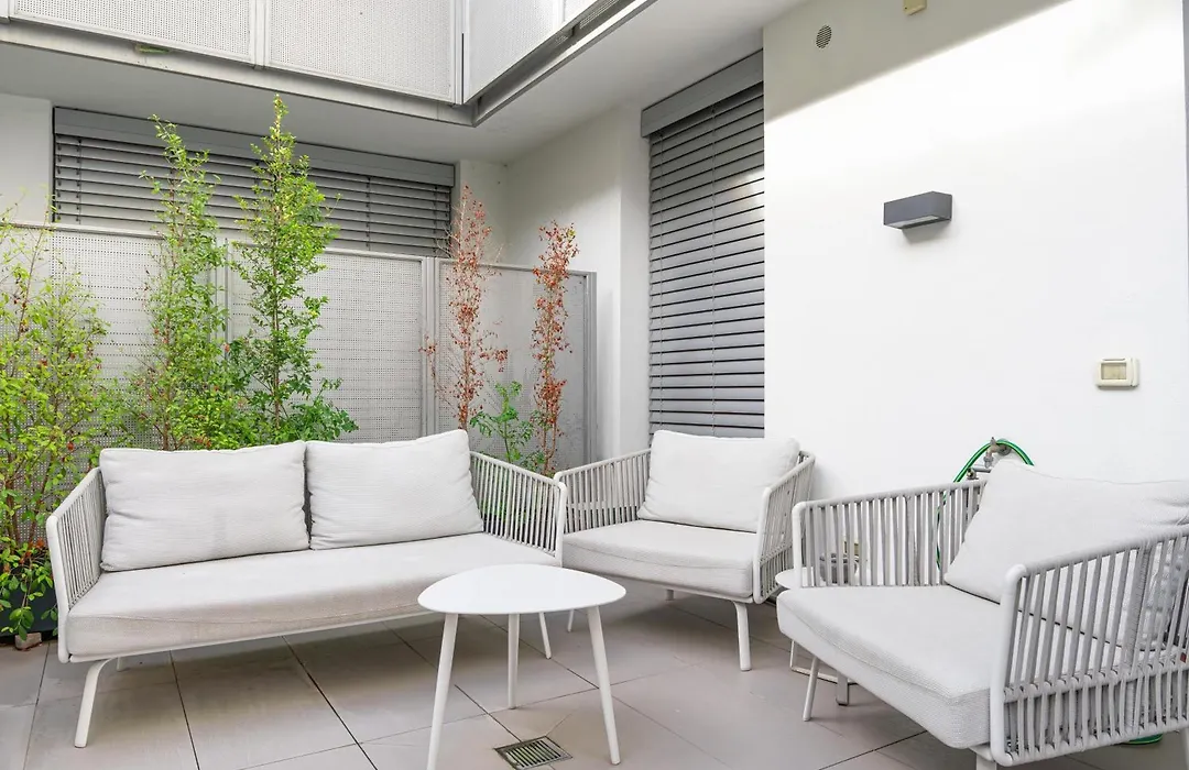 Viam Imbriani Suites-1